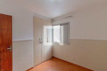 Quarto 2 de apartamento para alugar com 2 quartos, 49m² em Vila Santana, São Paulo