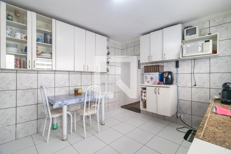 Casa para alugar com 103m², 2 quartos e 2 vagasCozinha