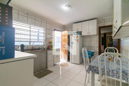 Casa para alugar com 103m², 2 quartos e 2 vagasCozinha