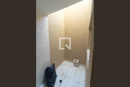 Casa de condomínio à venda com 70m², 2 quartos e 1 vagaÁrea de Serviço