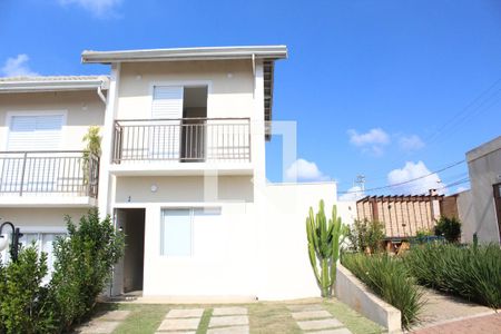 Casa de condomínio para alugar com 87m², 2 quartos e 2 vagasFachada