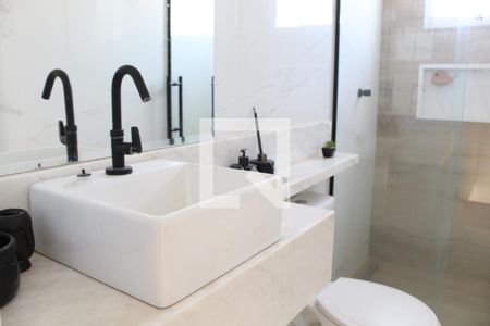 Casa de condomínio para alugar com 87m², 2 quartos e 2 vagasBanheiro