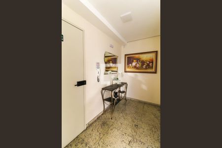 Apartamento à venda com 68m², 3 quartos e 1 vaga Apartamento à venda com 68m², 3 quartos e 1 vagaHall