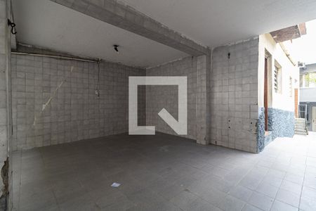 Garagem  de casa à venda com 2 quartos, 70m² em Vila Caraguatá, São Paulo
