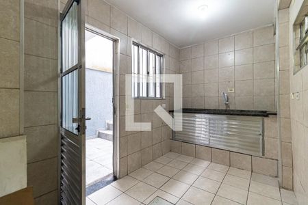 Casa à venda com 70m², 2 quartos e 2 vagas Casa à venda com 70m², 2 quartos e 2 vagasCozinha
