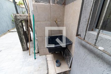 Casa à venda com 70m², 2 quartos e 2 vagas Casa à venda com 70m², 2 quartos e 2 vagasLavanderia