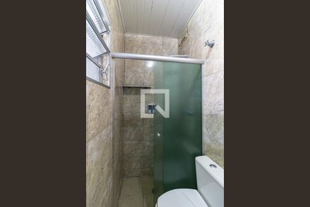 Casa à venda com 70m², 2 quartos e 2 vagas Casa à venda com 70m², 2 quartos e 2 vagasBanheiro da Suíte