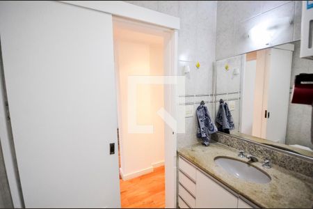 Apartamento à venda com 90m², 2 quartos e 1 vagaBanheiro Social