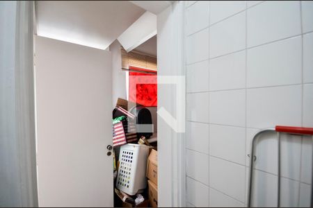 Apartamento à venda com 90m², 2 quartos e 1 vagaBanheiro de Serviço