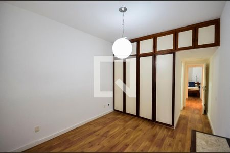 Apartamento à venda com 90m², 2 quartos e 1 vagaSuíte