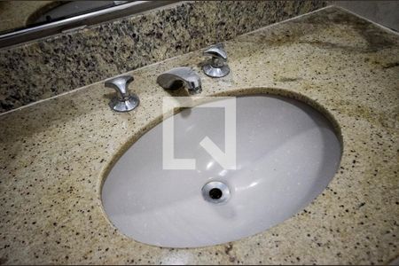 Apartamento à venda com 90m², 2 quartos e 1 vagaBanheiro Social