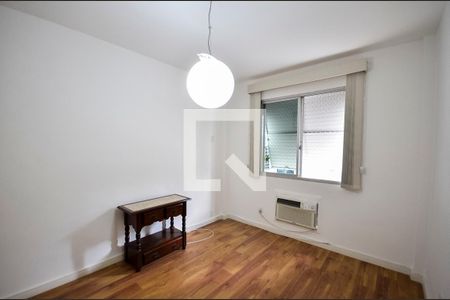 Apartamento à venda com 90m², 2 quartos e 1 vagaSuíte