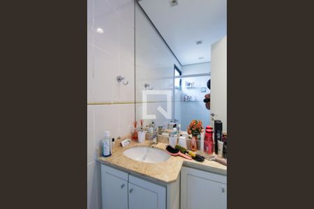 Apartamento à venda com 180m², 4 quartos e 3 vagasBanheiro da Suíte 1