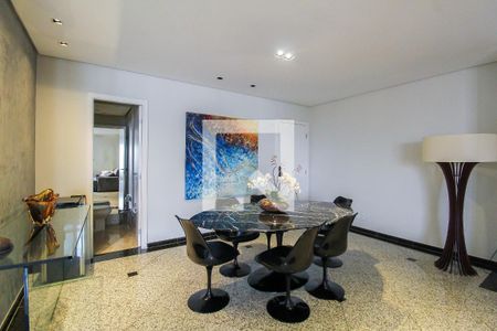 Apartamento à venda com 180m², 4 quartos e 3 vagasSala