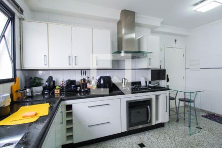 Apartamento à venda com 180m², 4 quartos e 3 vagasCozinha