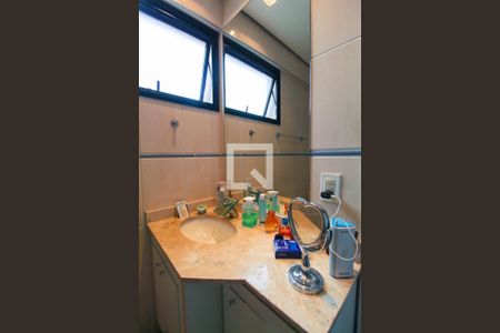 Apartamento à venda com 180m², 4 quartos e 3 vagasBanheiro da Suíte 2