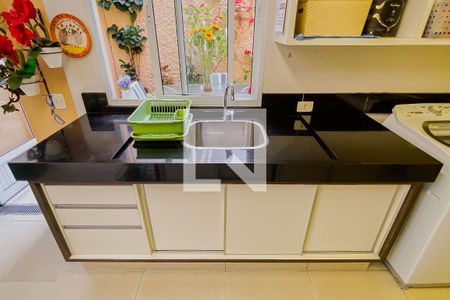 Casa à venda com 304m², 5 quartos e 3 vagasÁrea de Serviço