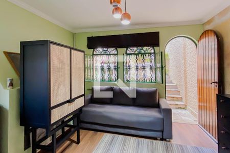 Casa à venda com 304m², 5 quartos e 3 vagasSuíte 2