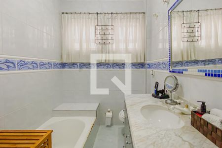 Casa à venda com 304m², 5 quartos e 3 vagasBanheiro