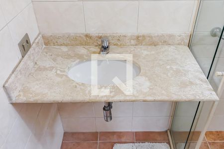 Casa à venda com 304m², 5 quartos e 3 vagasBanheiro da Suíte 2