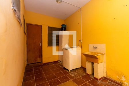 Casa à venda com 359m², 3 quartos e 4 vagasÁrea de Serviço 2