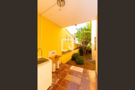 Casa à venda com 359m², 3 quartos e 4 vagasÁrea de Serviço 2