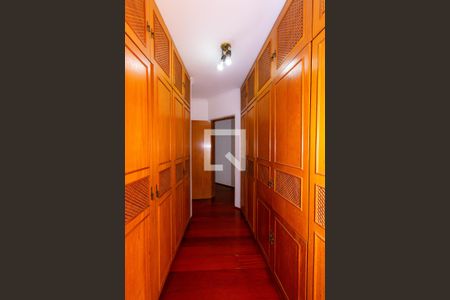 Casa à venda com 359m², 3 quartos e 4 vagasCloset da Suíte