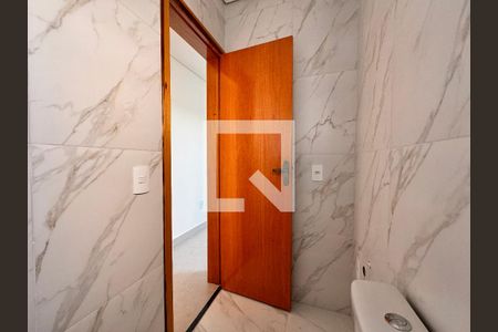 Apartamento à venda com 43m², 2 quartos e 1 vaga Apartamento à venda com 43m², 2 quartos e 1 vagaBanheiro