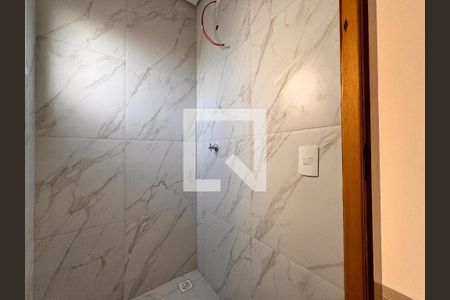 Apartamento à venda com 43m², 2 quartos e 1 vaga Apartamento à venda com 43m², 2 quartos e 1 vagaBanheiro