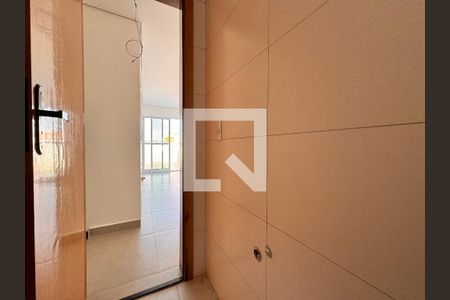 Apartamento à venda com 86m², 2 quartos e 1 vaga Apartamento à venda com 86m², 2 quartos e 1 vagaBanheiro de serviço