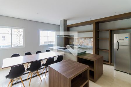 Apartamento para alugar com 42m², 2 quartos e 1 vaga Apartamento para alugar com 42m², 2 quartos e 1 vagaÁrea comum - Salão de festas