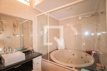 Casa à venda com 1200m², 3 quartos e 5 vagasBanheiro da Suíte 1