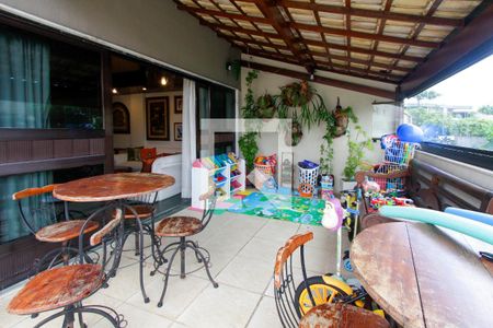 Apartamento à venda com 410m², 4 quartos e 3 vagasVaranda