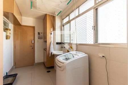 Apartamento à venda com 209m², 3 quartos e 1 vagaÁrea de Serviço