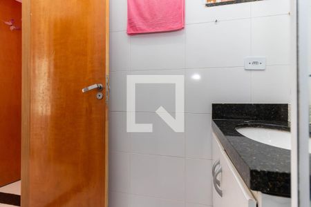 Casa de condomínio à venda com 46m², 2 quartos e 1 vaga Casa de condomínio à venda com 46m², 2 quartos e 1 vagaBanheiro