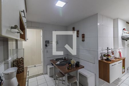 Apartamento à venda com 186m², 3 quartos e 3 vagas Apartamento à venda com 186m², 3 quartos e 3 vagasCozinha