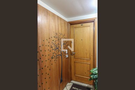 Apartamento à venda com 186m², 3 quartos e 3 vagas Apartamento à venda com 186m², 3 quartos e 3 vagasPorta de entrada