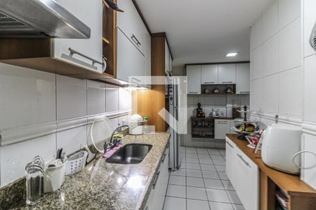 Apartamento à venda com 186m², 3 quartos e 3 vagas Apartamento à venda com 186m², 3 quartos e 3 vagasCozinha