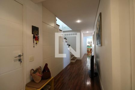 Apartamento para alugar com 250m², 3 quartos e 4 vagasCorredor