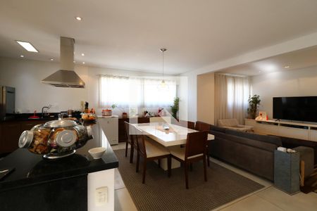 Apartamento para alugar com 250m², 3 quartos e 4 vagasCozinha