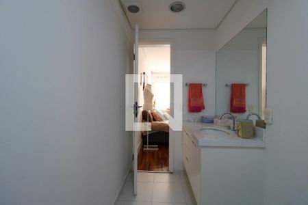Apartamento para alugar com 250m², 3 quartos e 4 vagasBanheiro da Suíte 1