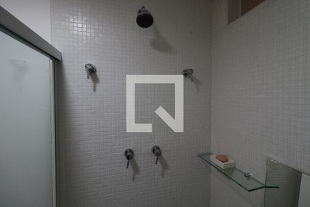 Apartamento para alugar com 250m², 3 quartos e 4 vagasBanheiro da Suíte 1