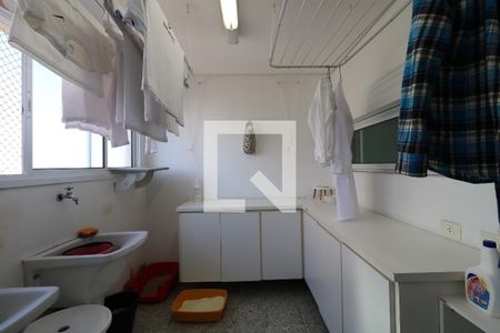 Apartamento para alugar com 250m², 3 quartos e 4 vagasÁrea de Serviço