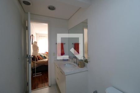 Apartamento para alugar com 250m², 3 quartos e 4 vagasBanheiro da Suíte 1