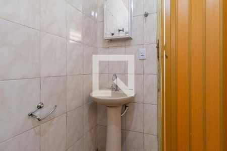 Banheiro de casa para alugar com 1 quarto, 40m² em Km 18, Osasco