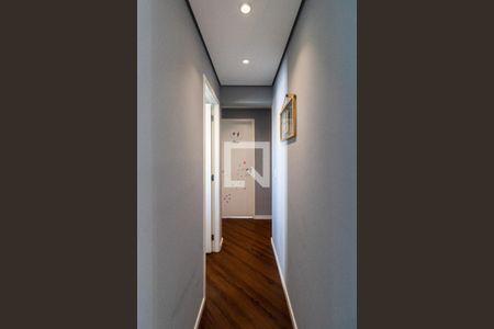 Corredor  de apartamento para alugar com 3 quartos, 75m² em Parque Reboucas, São Paulo