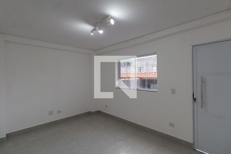 Sala  de casa para alugar com 2 quartos, 70m² em Vila Salete, São Paulo