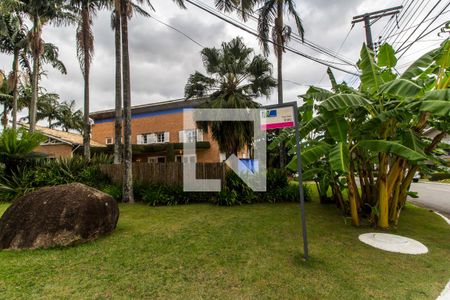 Casa de condomínio à venda com 550m², 4 quartos e 4 vagas Casa de condomínio à venda com 550m², 4 quartos e 4 vagasVista da Rua