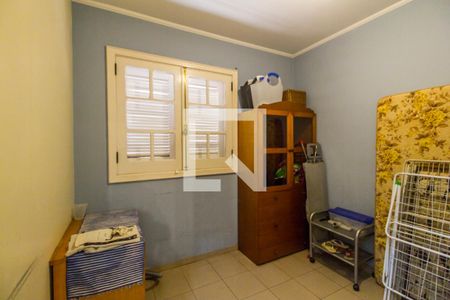 Casa de condomínio à venda com 550m², 4 quartos e 4 vagas Casa de condomínio à venda com 550m², 4 quartos e 4 vagasQuarto de Serviço