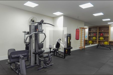 Apartamento à venda com 83m², 2 quartos e 1 vaga Apartamento à venda com 83m², 2 quartos e 1 vagaAcademia